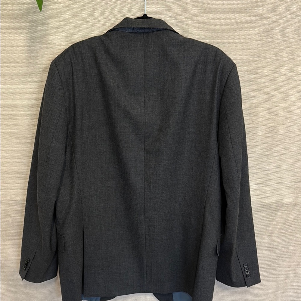 Classic Gray Men's Blazer - Picture 2 of 4